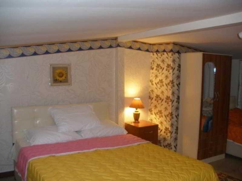 New Redriver Hostel Стамбул Экстерьер фото